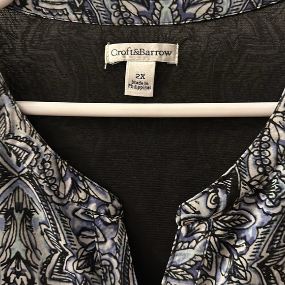 2X blouse - Picture 2 of 3